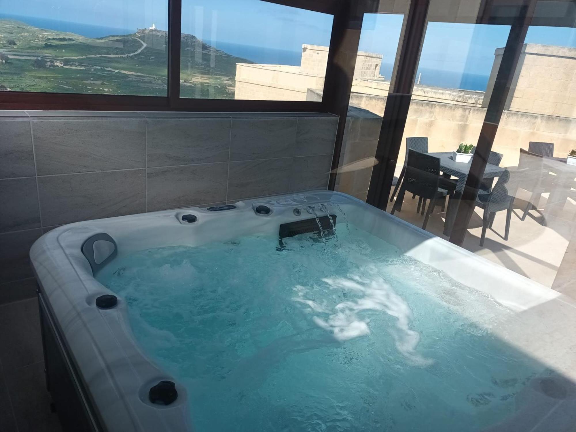 Ta Wigi Farmhouse Zebbug  Rum bild